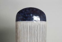 エントランスに金子潤氏の作品 東京国立近代美術館工芸館